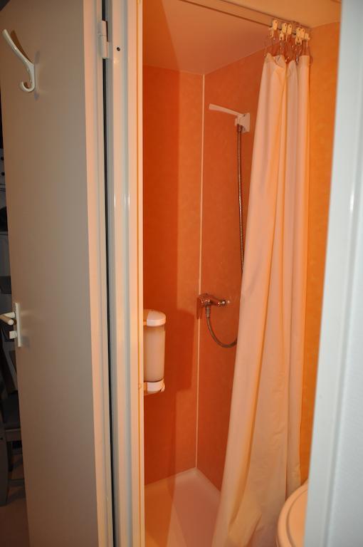 Hotel Lux Grenoble Værelse billede