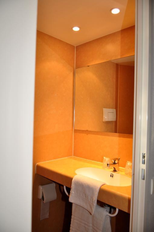 Hotel Lux Grenoble Værelse billede